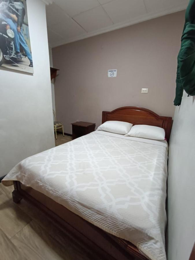 Hostal Alborada Cuenca Eksteriør billede